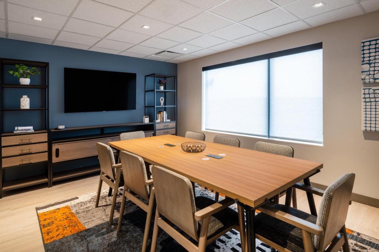 Atwell Suites - Denver Airport Tower Road By Ihg Esterno foto