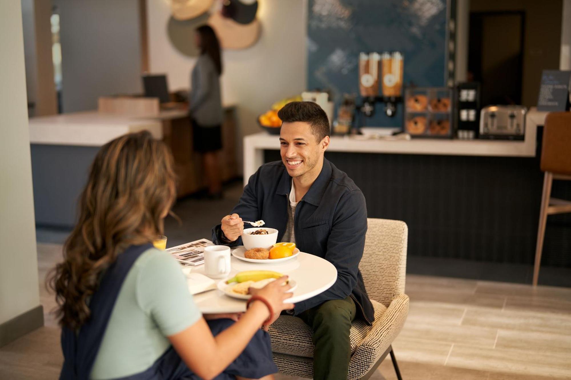 Atwell Suites - Denver Airport Tower Road By Ihg Esterno foto